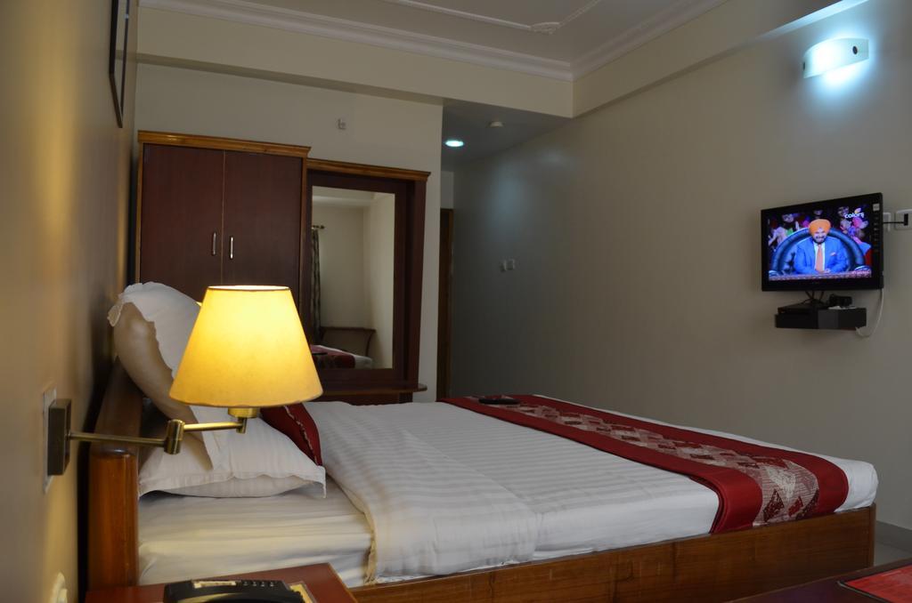 Hotel Rajdhani Regency Γουβαχάτι Δωμάτιο φωτογραφία