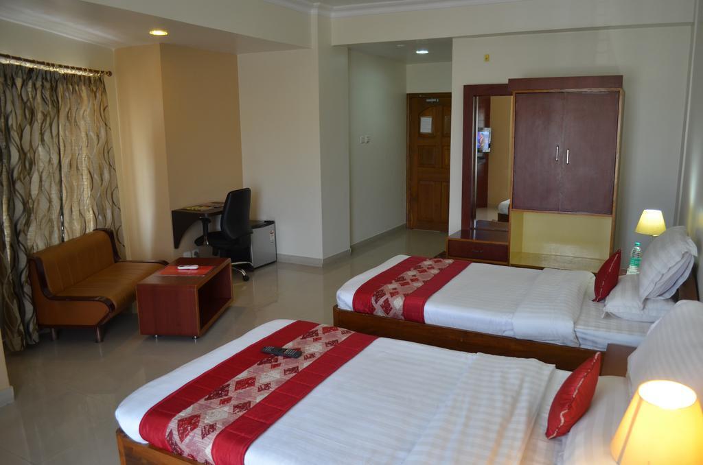 Hotel Rajdhani Regency Γουβαχάτι Δωμάτιο φωτογραφία